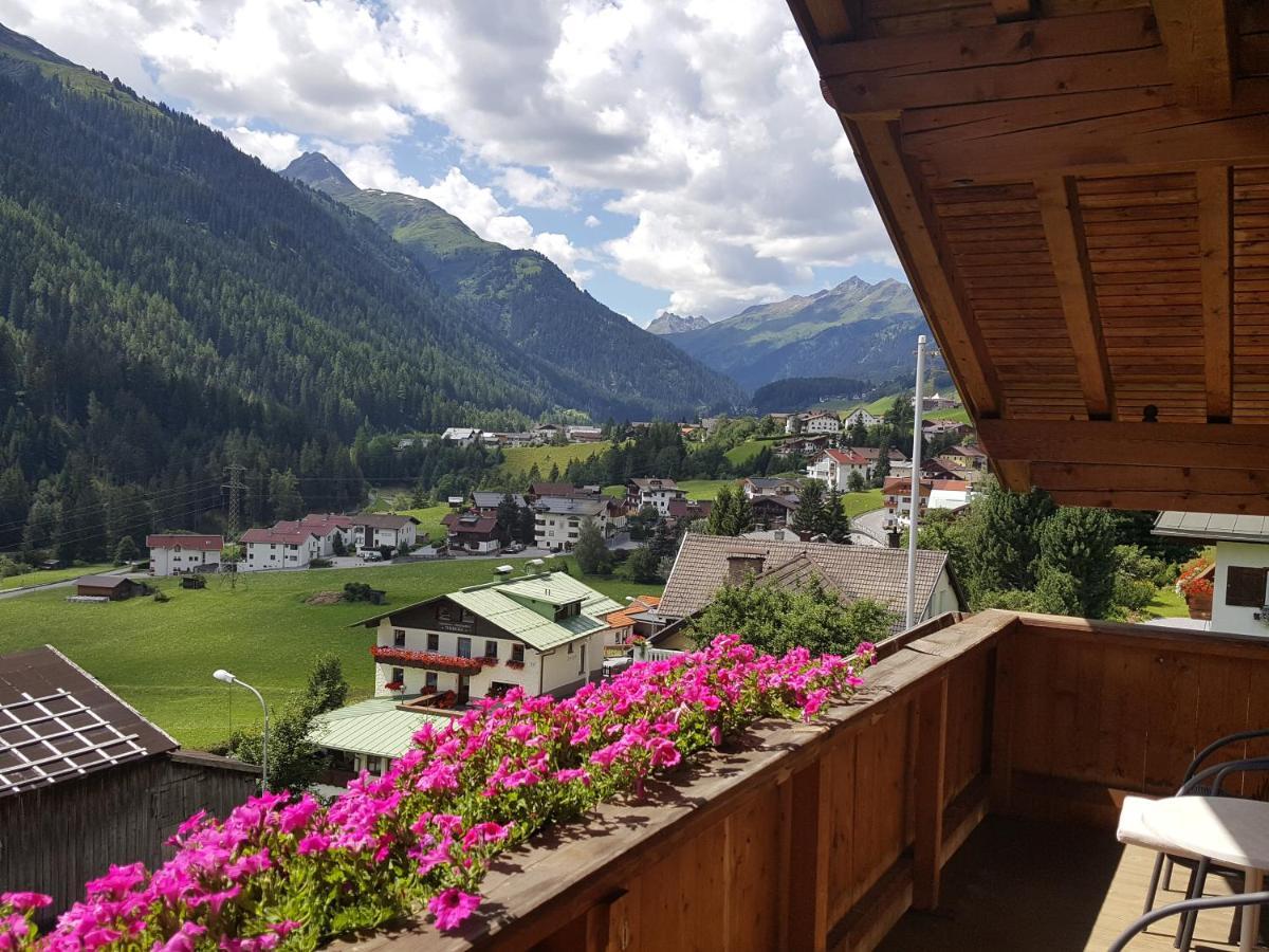 Bed and Breakfast Haus Christaldo à Sankt Anton am Arlberg Extérieur photo