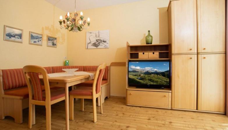Bed and Breakfast Haus Christaldo à Sankt Anton am Arlberg Extérieur photo